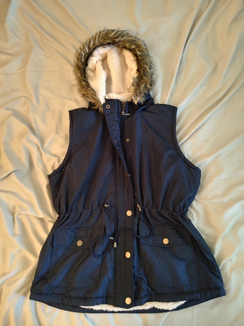 Women's Navy Sleeveless Puffer Vest with Faux Fur Hood